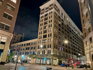 350 Saint Peter Street 413, Saint Paul, MN 55102
