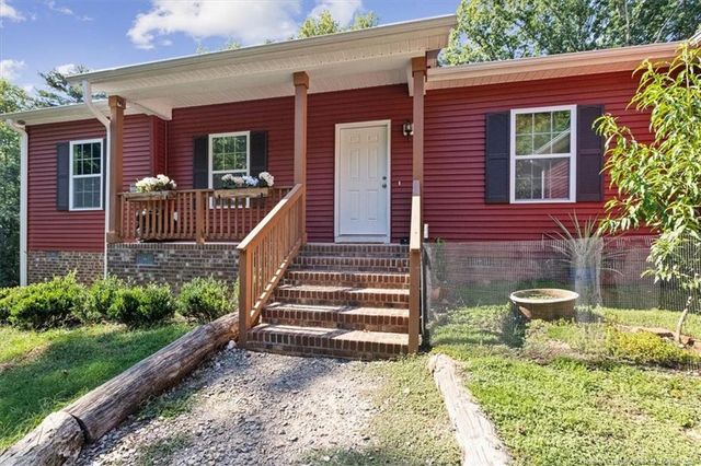 150 Horseshoe Hill Lane, Carthage, NC 28327