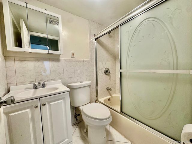 255-08 148th Avenue 1st Floor, Rosedale, NY 11422