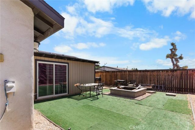 16011 Smoke Tree, Hesperia, CA 92345