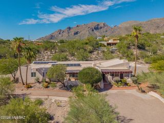 6871 N Solaz Cuarto, Tucson, AZ 85718