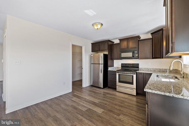 914 SETTING SUN LN, Chambersburg, PA 17201