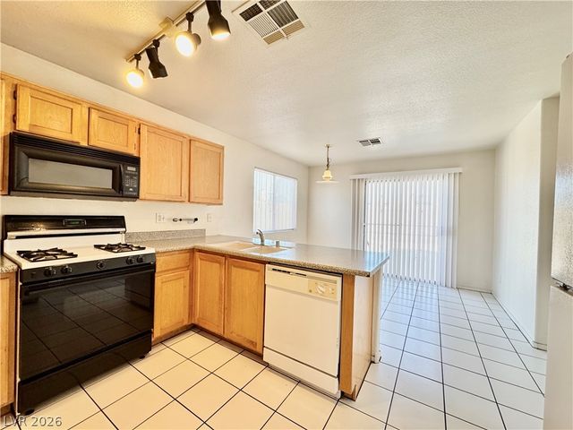 2048 Rose Coral Avenue, Las Vegas, NV 89106