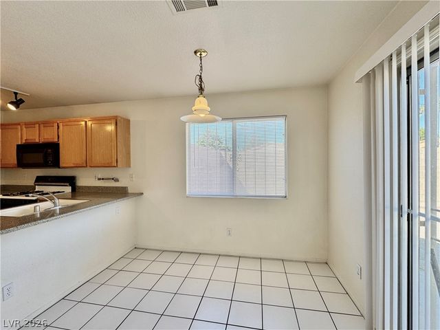 2048 Rose Coral Avenue, Las Vegas, NV 89106