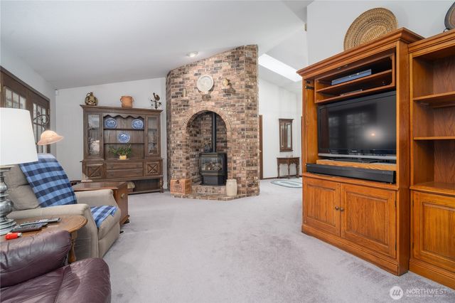 2102 Mark Street, Lacey, WA 98516