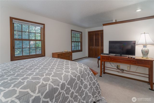 2102 Mark Street, Lacey, WA 98516