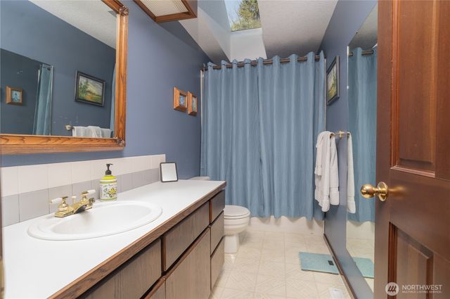 2102 Mark Street, Lacey, WA 98516