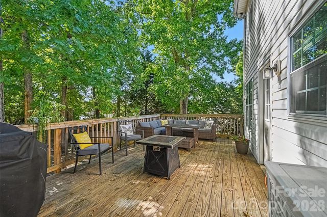 129 Shade Tree Circle, Fort Mill, SC 29715