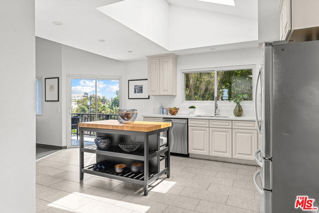 418 Talbert Street, Playa Del Rey, CA 90293