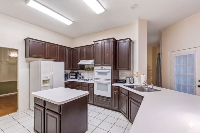 2205 Kittyhawk Drive, Plano, TX 75025