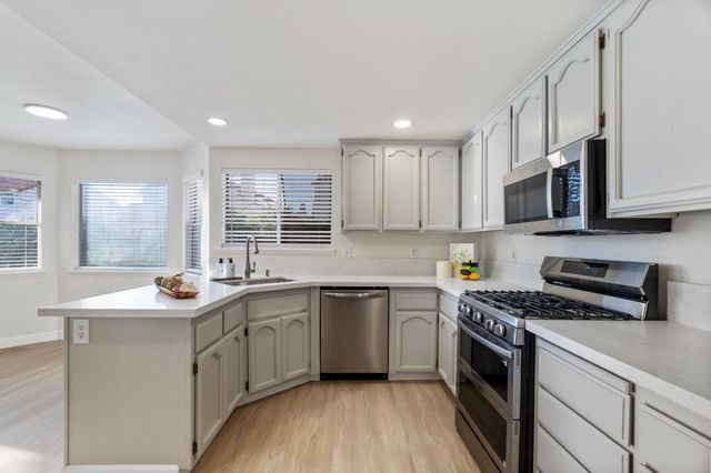 4721 Mapleplain Ave, Elk Grove, CA 95758