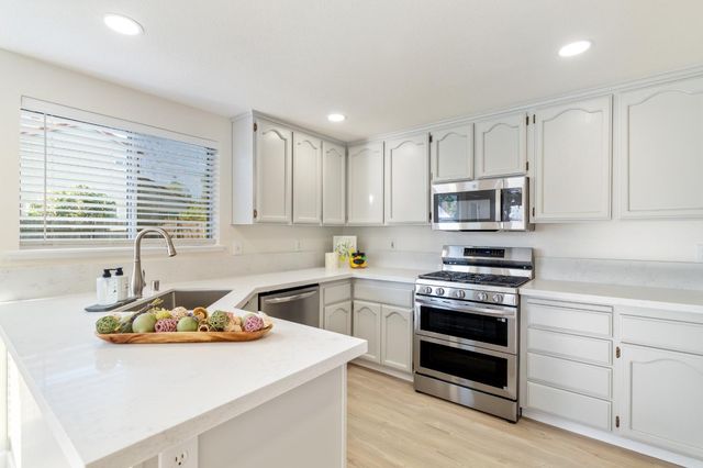 4721 Mapleplain Ave, Elk Grove, CA 95758