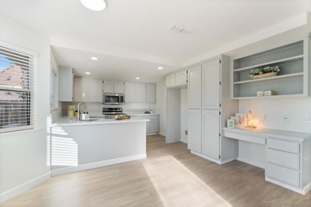 4721 Mapleplain Ave, Elk Grove, CA 95758