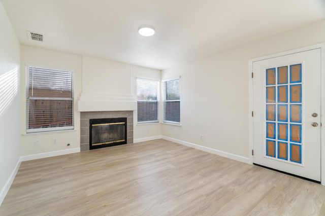 4721 Mapleplain Ave, Elk Grove, CA 95758