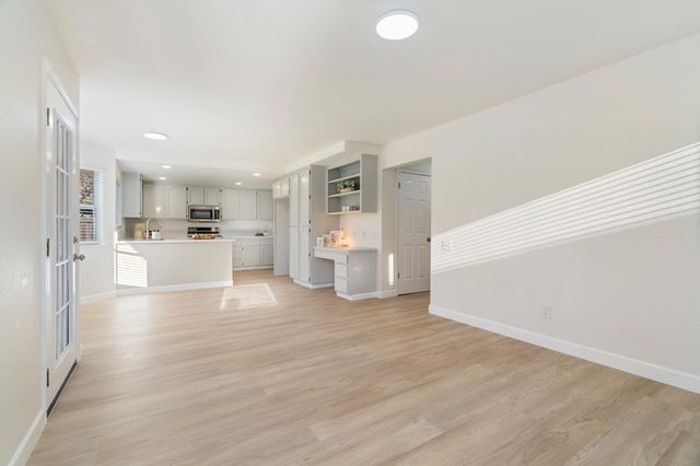 4721 Mapleplain Ave, Elk Grove, CA 95758