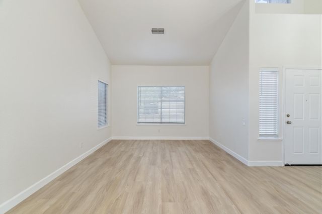 4721 Mapleplain Ave, Elk Grove, CA 95758