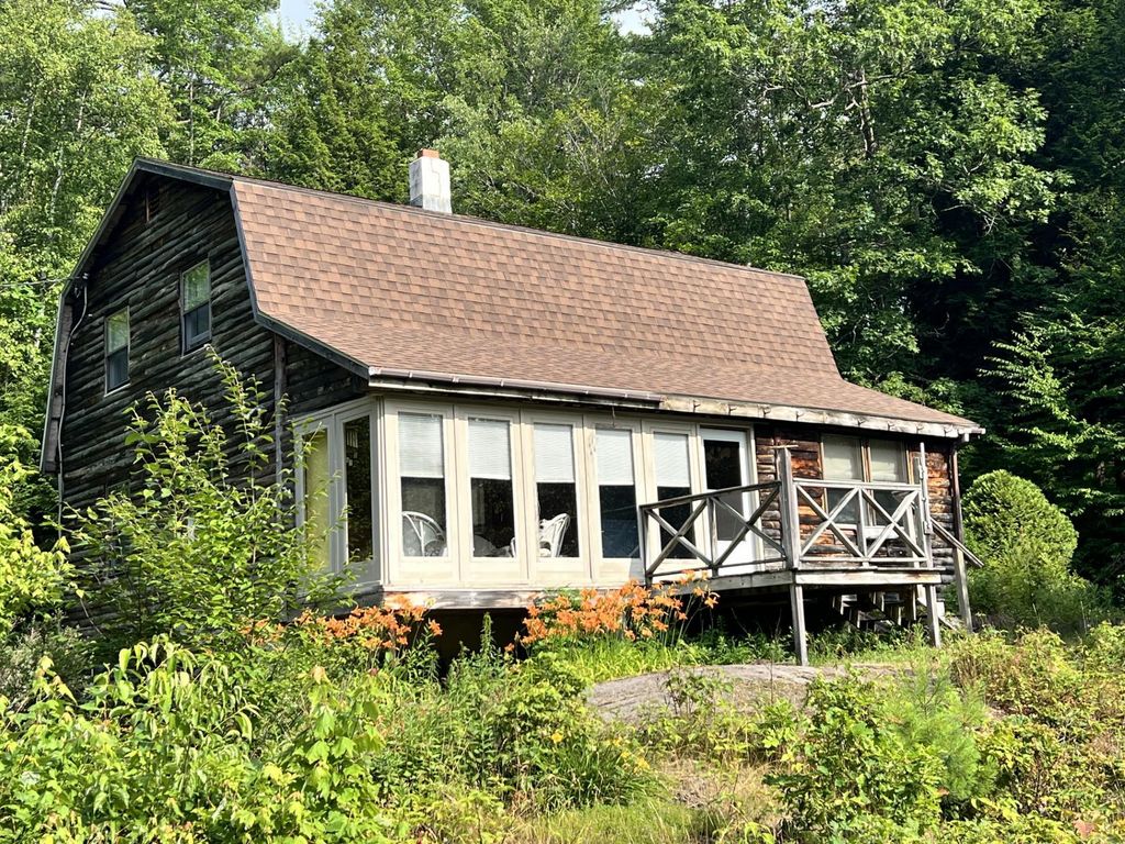 8 Hillside Drive, Lempster, NH 03605