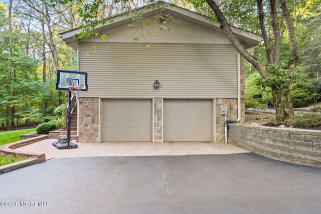 21 Stoney Brook Road, Holmdel, NJ 07733