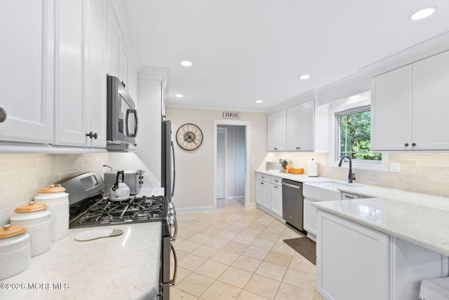 21 Stoney Brook Road, Holmdel, NJ 07733