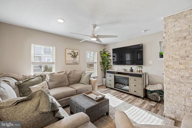 215 BOULEVARD AVE, Pitman, NJ 08071