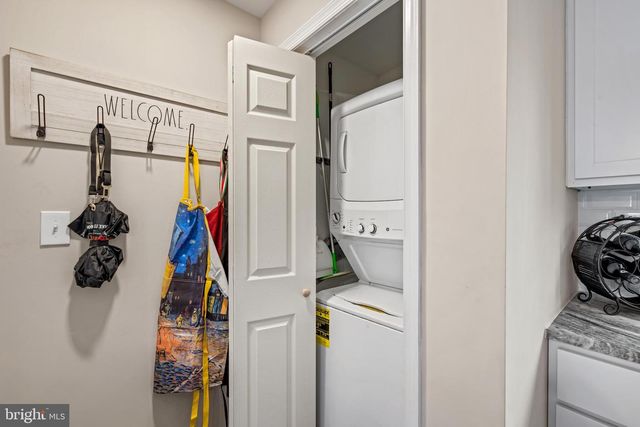 215 BOULEVARD AVE, Pitman, NJ 08071