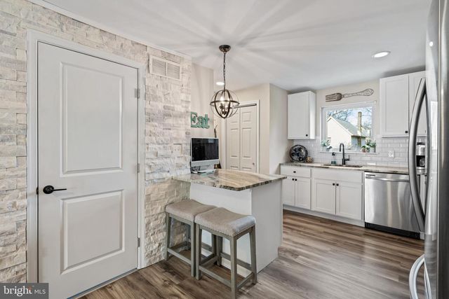 215 BOULEVARD AVE, Pitman, NJ 08071