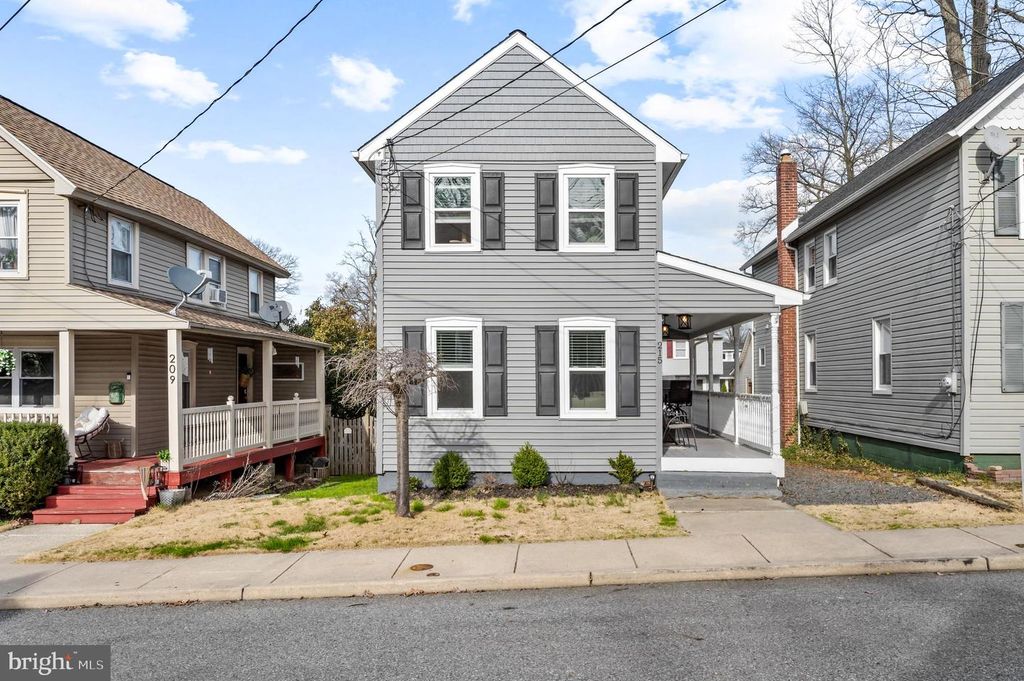 215 BOULEVARD AVE, Pitman, NJ 08071