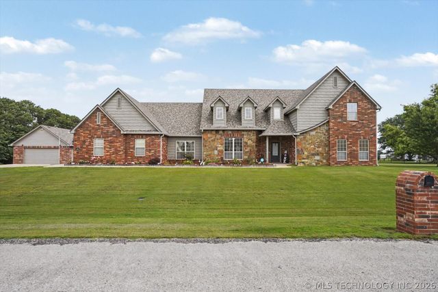 24253 E 145th Street S, Coweta, OK 74429