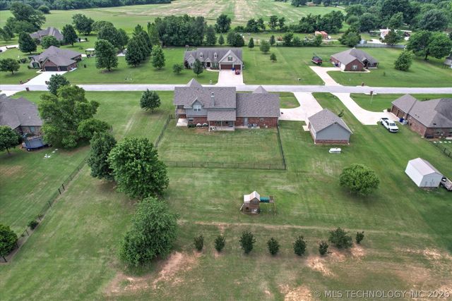 24253 E 145th Street S, Coweta, OK 74429