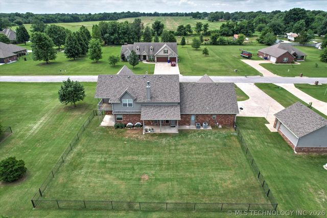 24253 E 145th Street S, Coweta, OK 74429