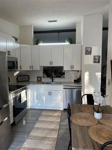 1333 SHADY PINE WAY D, Tarpon Springs, FL 34688