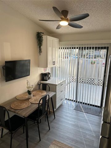 1333 SHADY PINE WAY D, Tarpon Springs, FL 34688