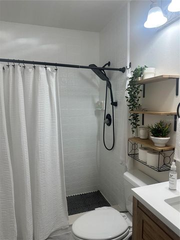 1333 SHADY PINE WAY D, Tarpon Springs, FL 34688