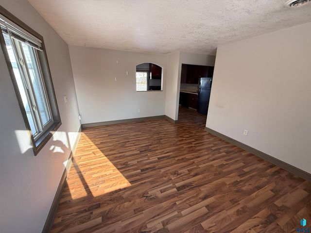 3008 E 21st St Street, Sioux Falls, SD 57103