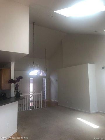 40761 Lenox Park Drive, Novi, MI 48377