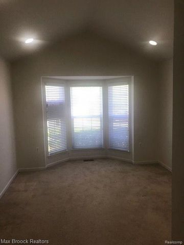 40761 Lenox Park Drive, Novi, MI 48377