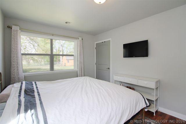 710 S 5th Street, Morris, OK 74445