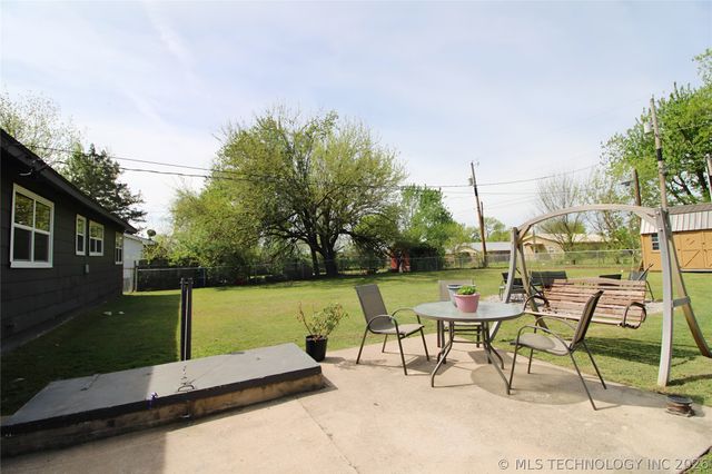 710 S 5th Street, Morris, OK 74445
