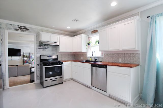 710 S 5th Street, Morris, OK 74445