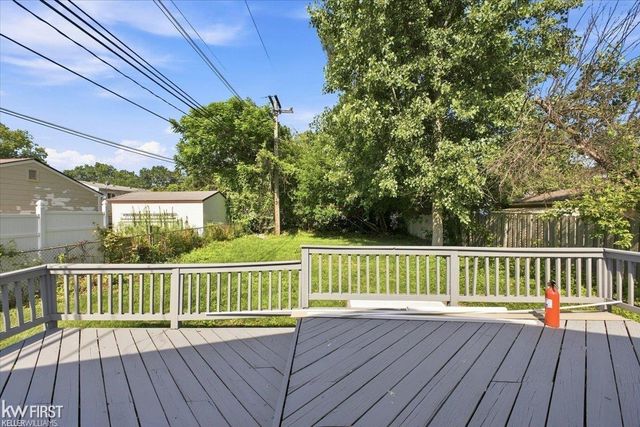 825 Wilson Avenue, Clawson, MI 48017