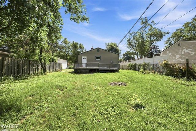 825 Wilson Avenue, Clawson, MI 48017