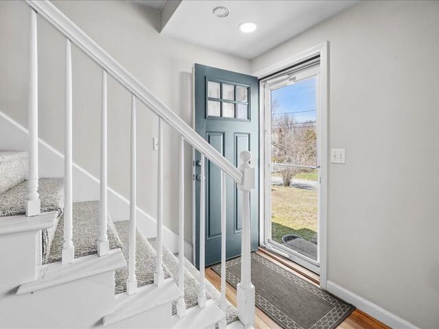17 Swallow Street, Teaticket, MA 02536