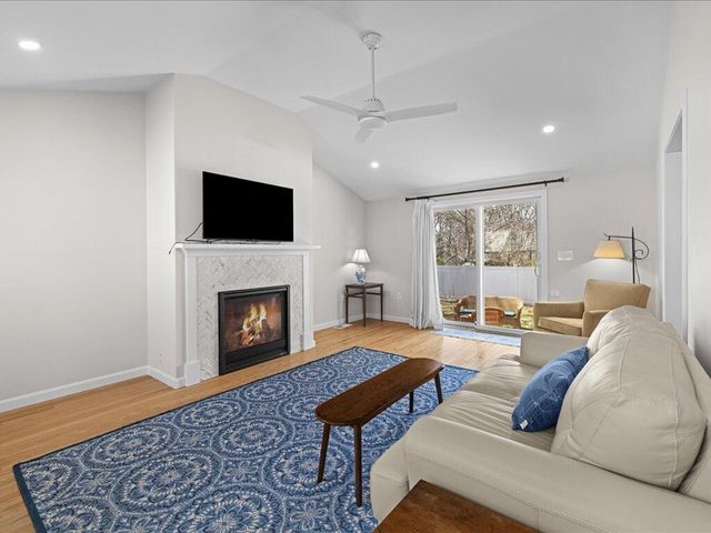 17 Swallow Street, Teaticket, MA 02536