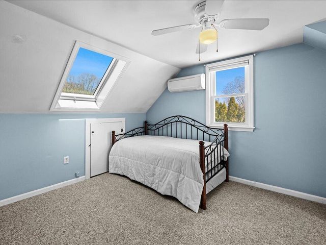 17 Swallow Street, Teaticket, MA 02536