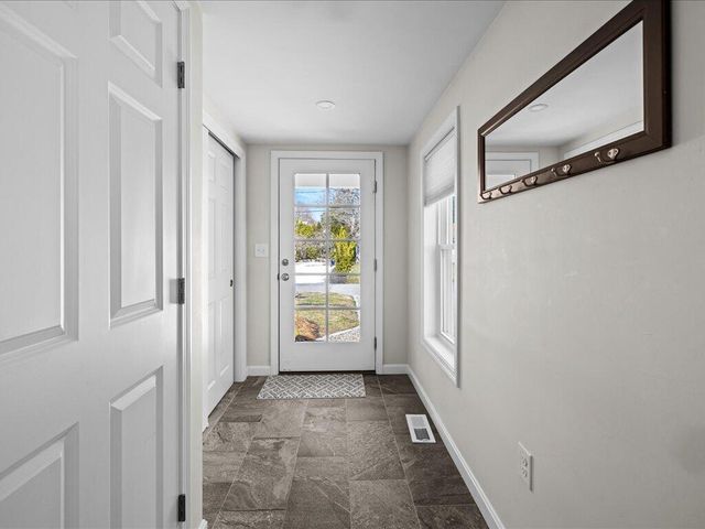 17 Swallow Street, Teaticket, MA 02536