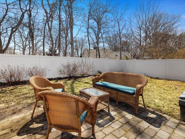 17 Swallow Street, Teaticket, MA 02536