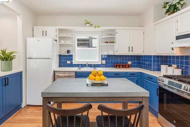 4025 Webster St, Oakland, CA 94609