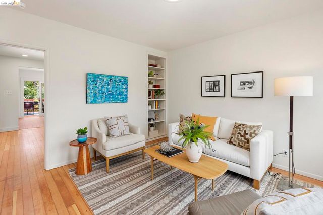 4025 Webster St, Oakland, CA 94609