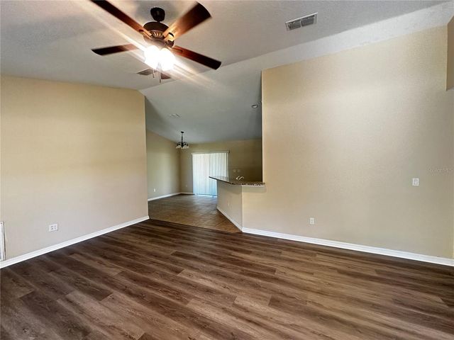 18 PINE CIRCLE, Ocala, FL 34472