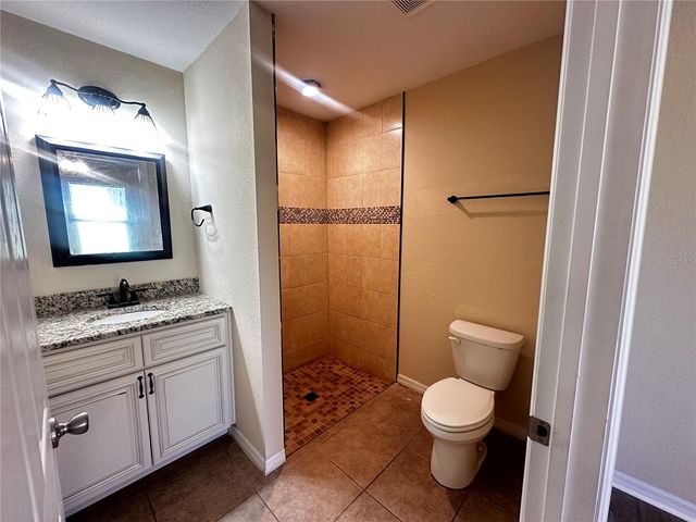 18 PINE CIRCLE, Ocala, FL 34472